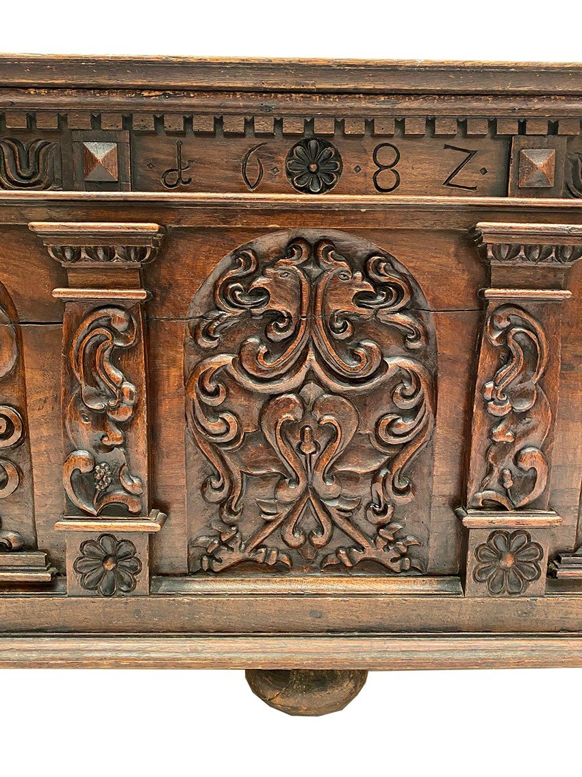 Wooden Chest With Richly Carved Front, Old Parts And Reassembly-photo-3