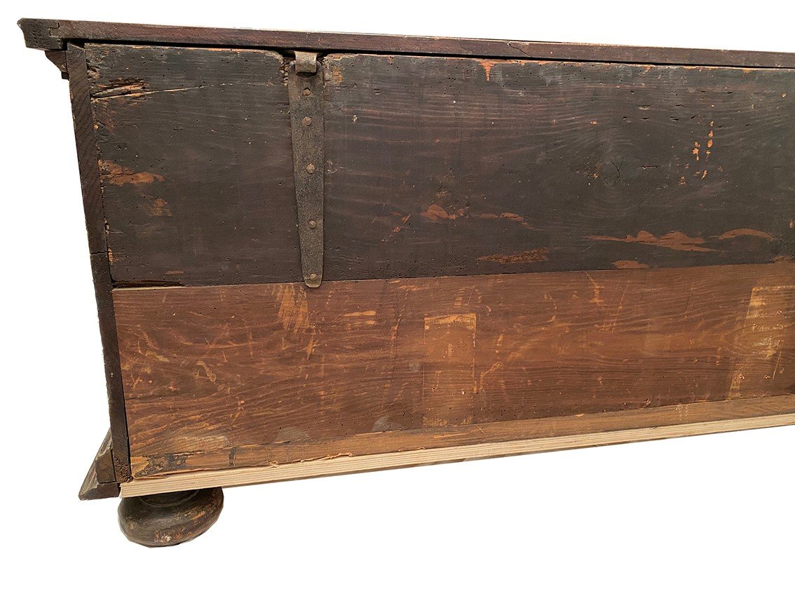 Wooden Chest With Richly Carved Front, Old Parts And Reassembly-photo-7