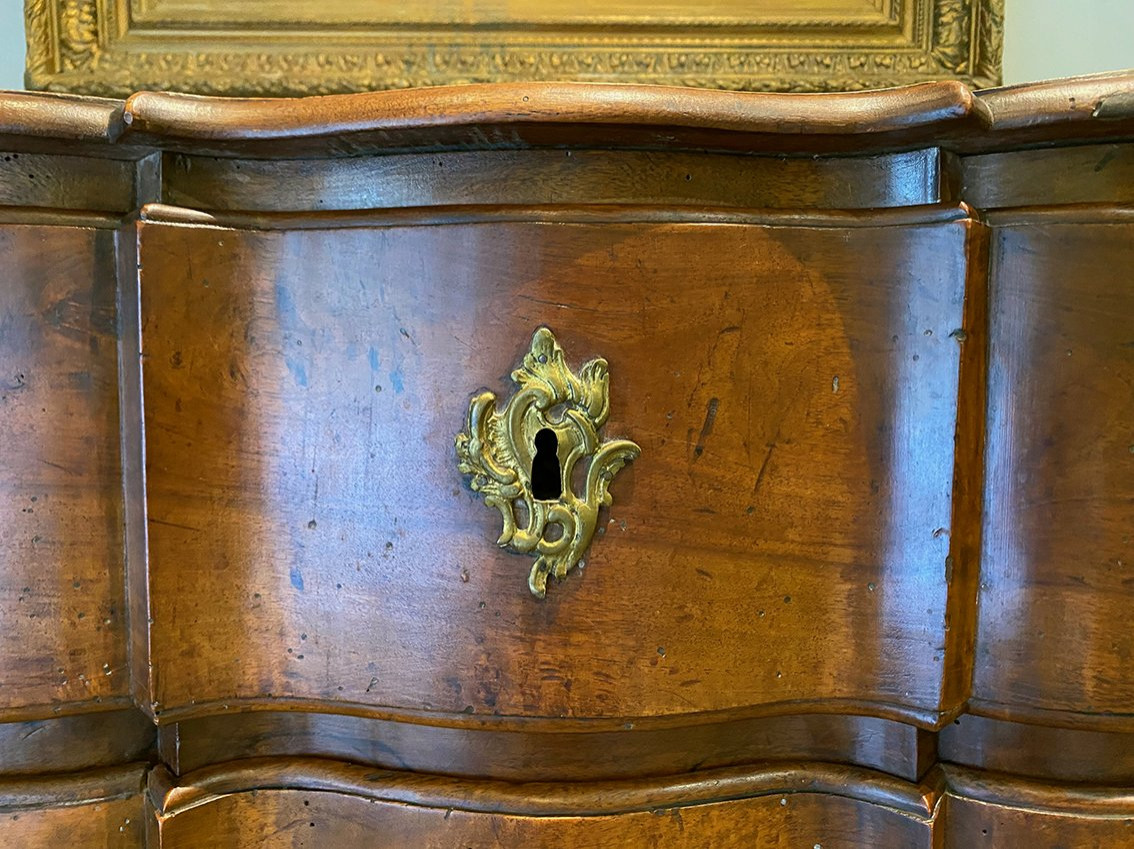 Commode En Noyer Louis XV, Façade Arbalète. XVIIIe-photo-4