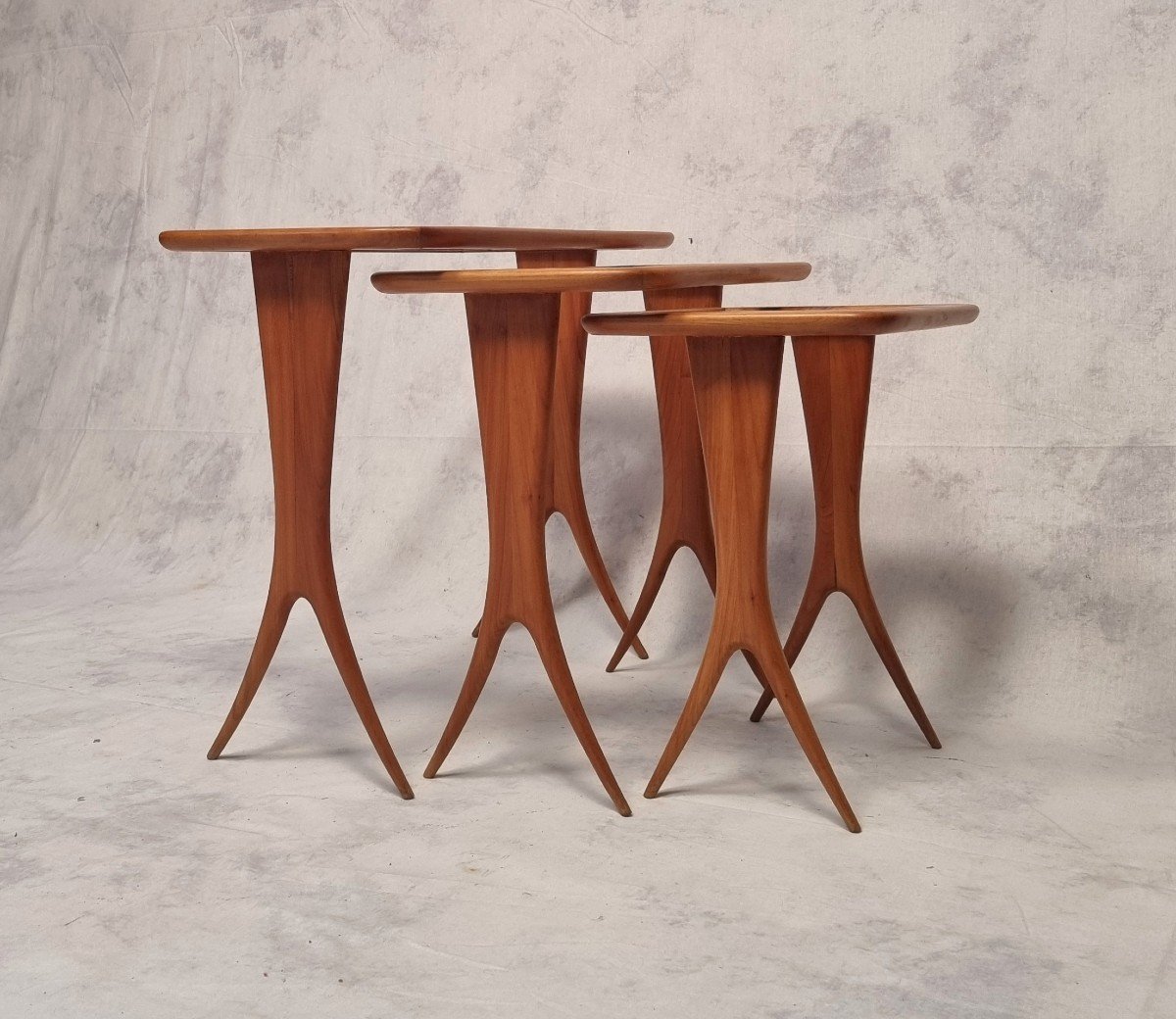 Suite De Tables Gigognes De Raphaël Raffel - Merisier - Ca 1955-photo-2