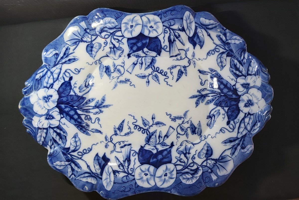 Large Intense Blue Dish Of The Vieillard Firm With Atypical Shape ⁰