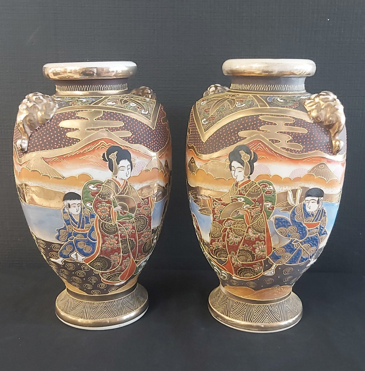Paire de vases Satsuma fin XIXème 