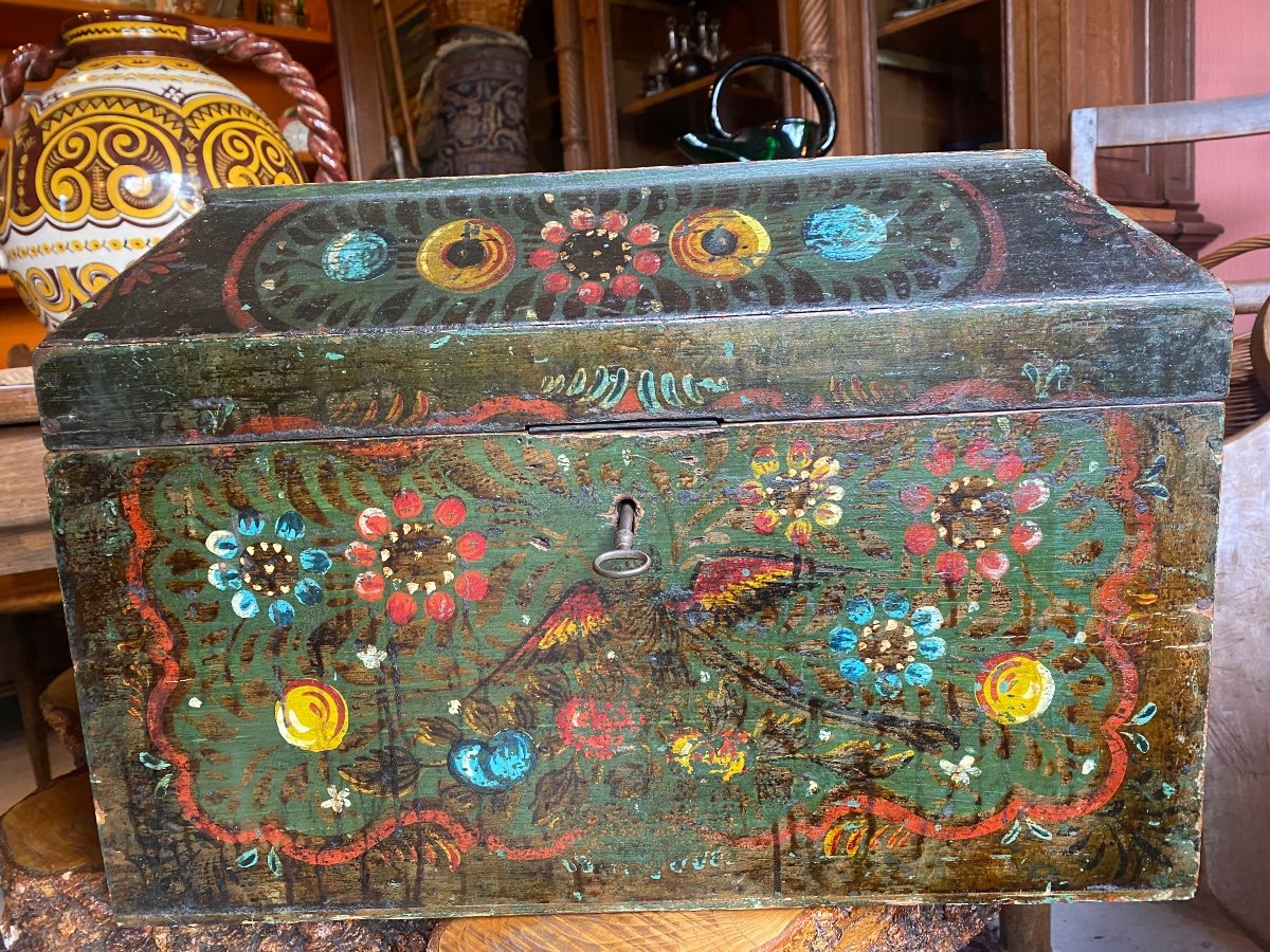 Small Painted Wedding Chest Folk Art -photo-1