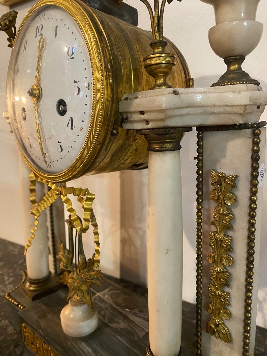 Louis XVI Period Marble And Bronze Wire Portico Clock-photo-3