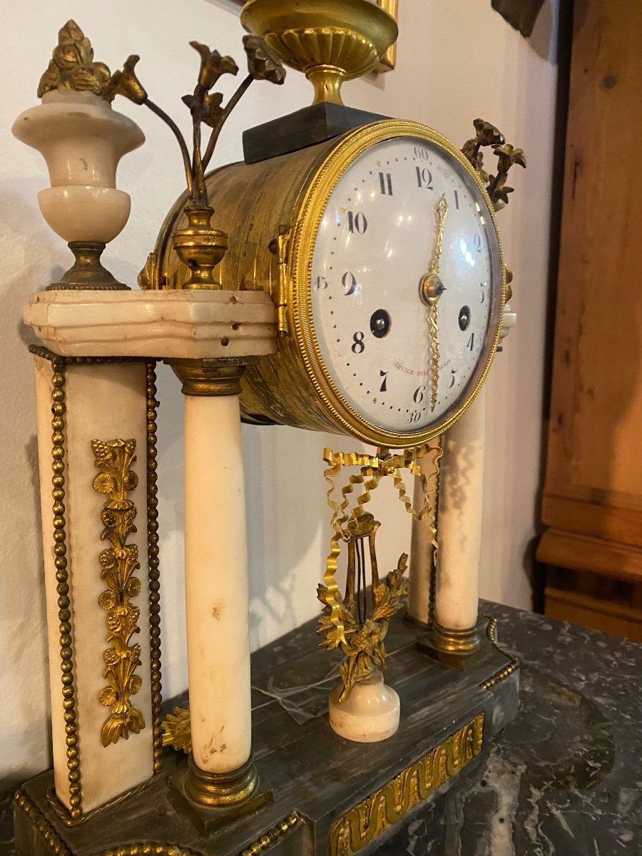 Louis XVI Period Marble And Bronze Wire Portico Clock-photo-4