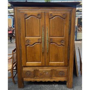 Armoire-coffre Bretonne Du XIXe Siècle En Châtaignier