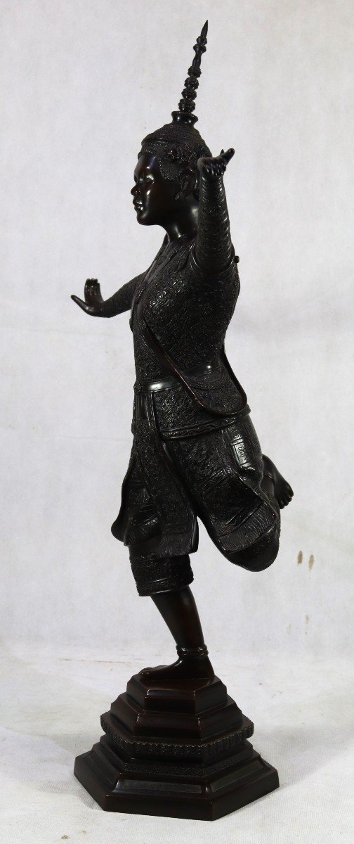 Cambodge , Importante Sculpture Bronze " Danseuse Cambodgienne ", XIXe-photo-2