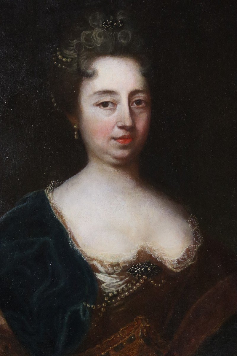 French School Early 18th Century, Hst Portrait "lady Of Quality".-photo-3