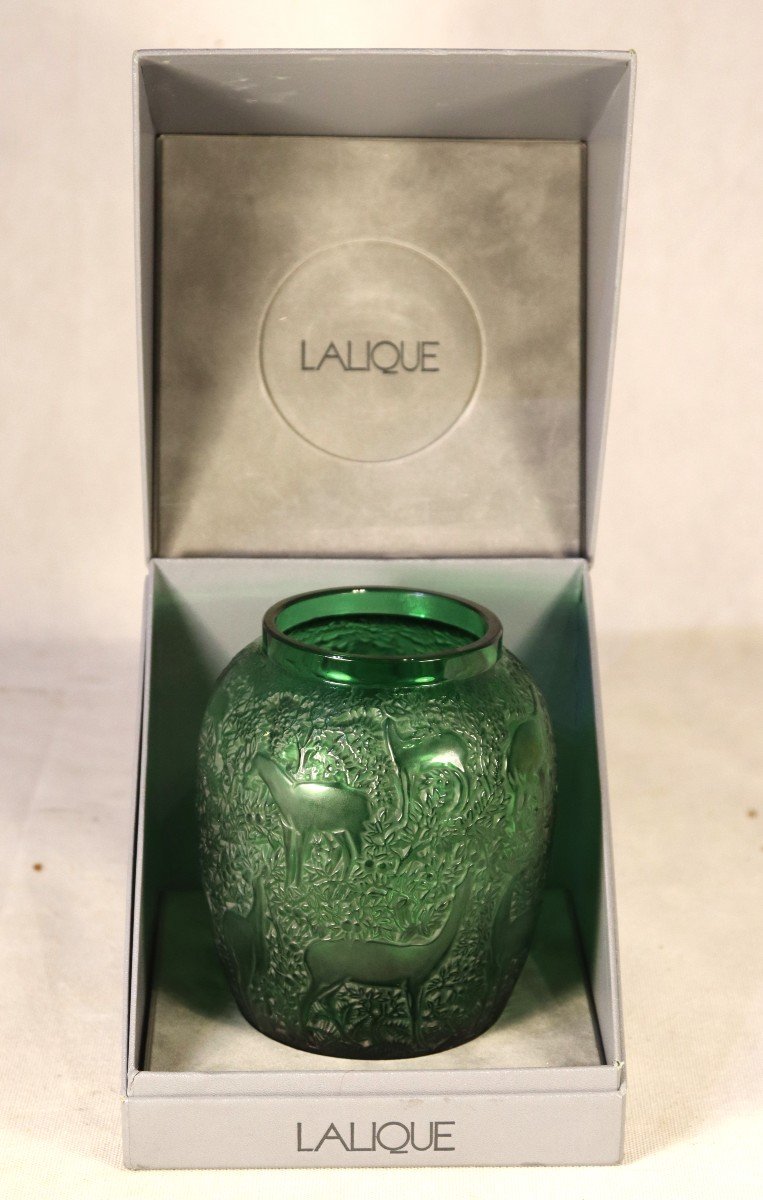 Lalique France (20th), Vase With Biches In Its Box, Signed-photo-2