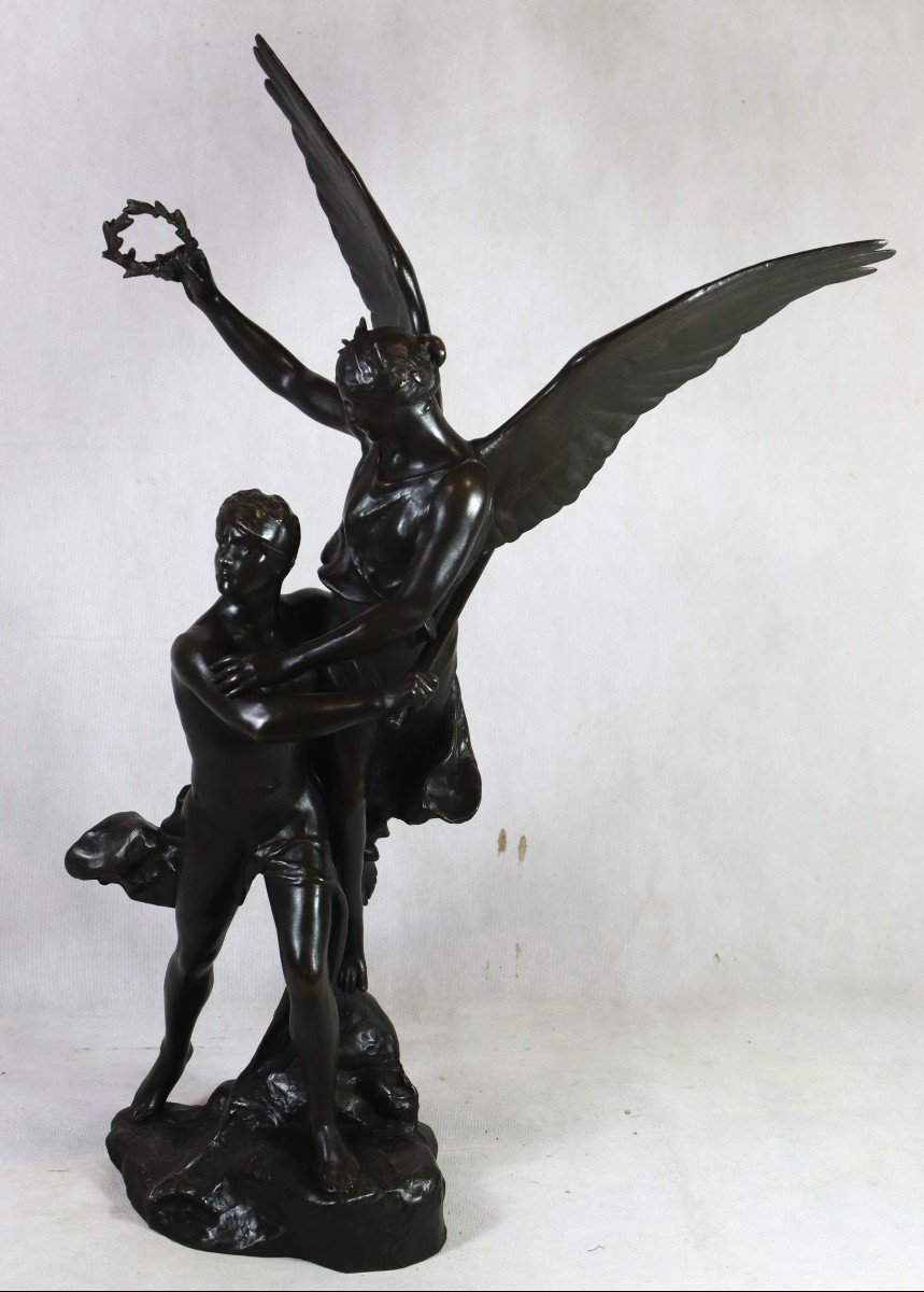 Charles Mercie Gantrago ( XIXe-XXe), Sculpture " La Victoire Couronnant".-photo-1