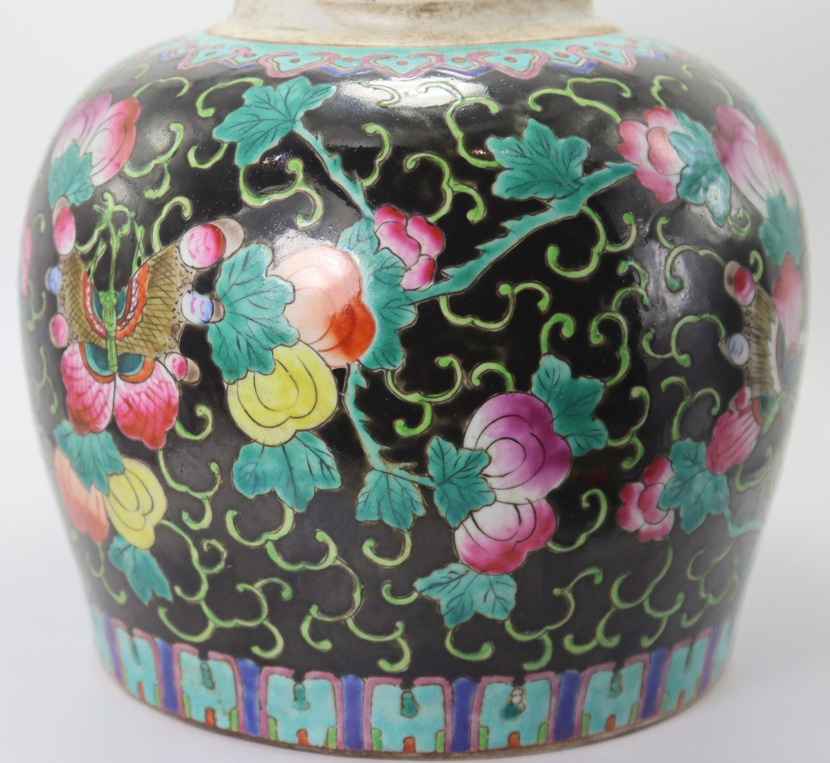 China, Black Family, 19th Century, Covered Ginger Jar.-photo-3