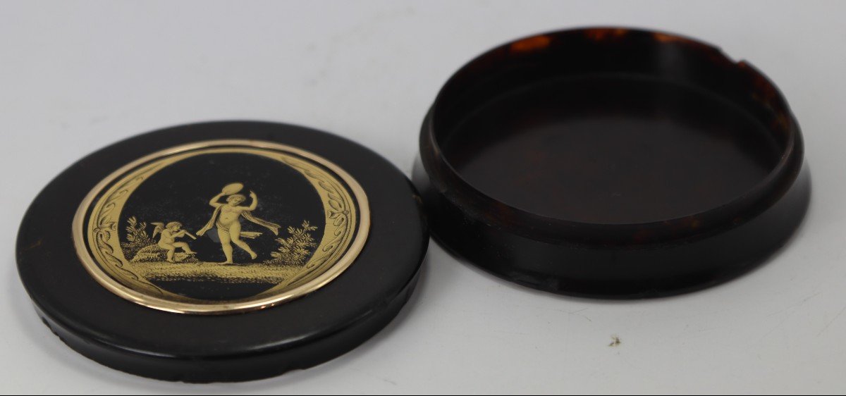 Round Box In Tortoiseshell And Gold, 19th Century-photo-2