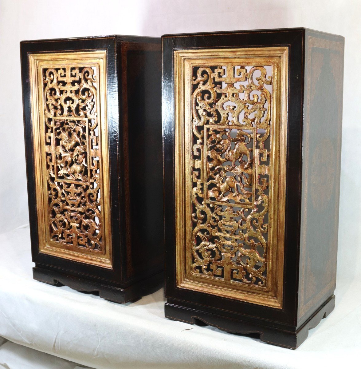 Pair Of Occasional Furniture In Lacquer And Gilded Wood, 20th Century-photo-2