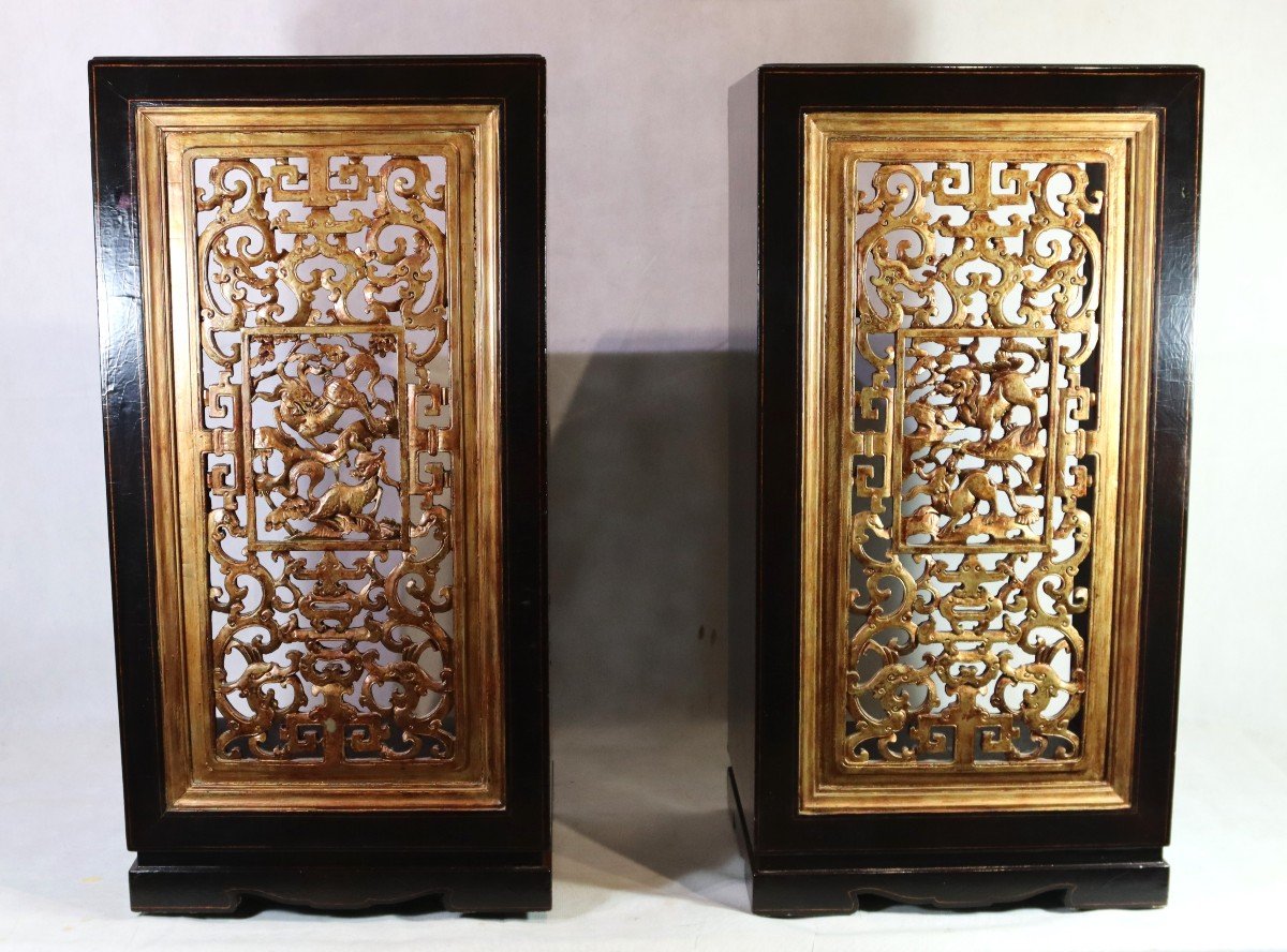 Pair Of Occasional Furniture In Lacquer And Gilded Wood, 20th Century