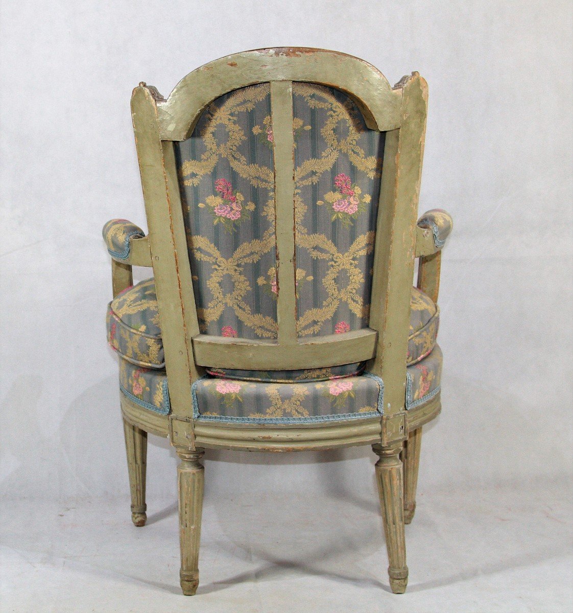 Un Fauteuil Louis XVI d'époque XVIIIe Et Une Bergère XIXe.-photo-3