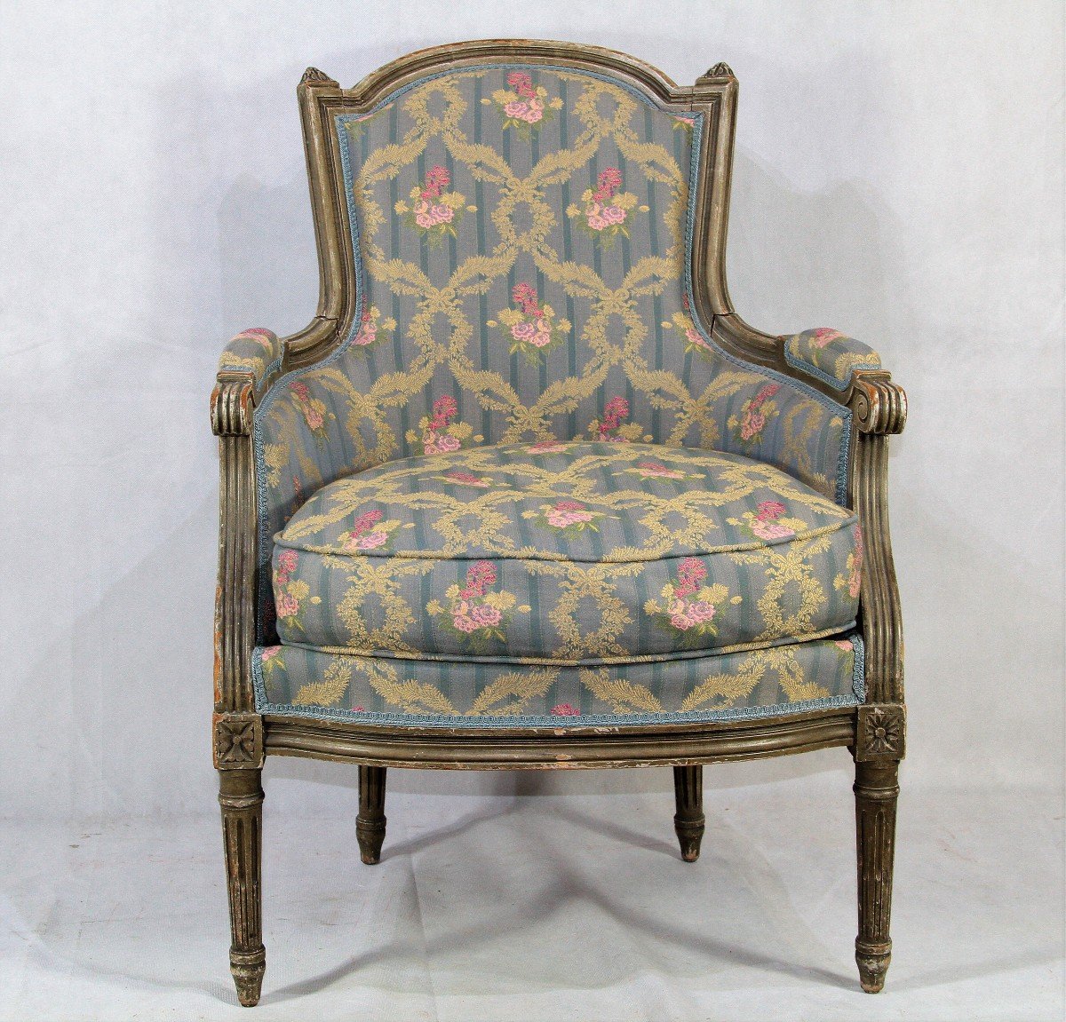 Un Fauteuil Louis XVI d'époque XVIIIe Et Une Bergère XIXe.-photo-3