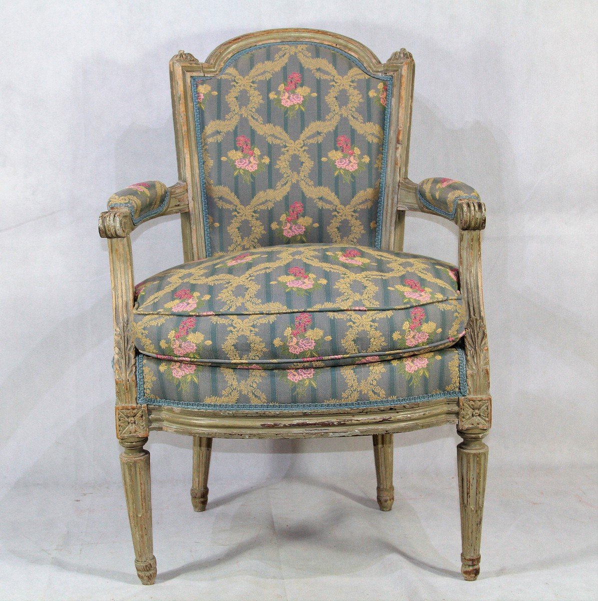 Un Fauteuil Louis XVI d'époque XVIIIe Et Une Bergère XIXe.-photo-5