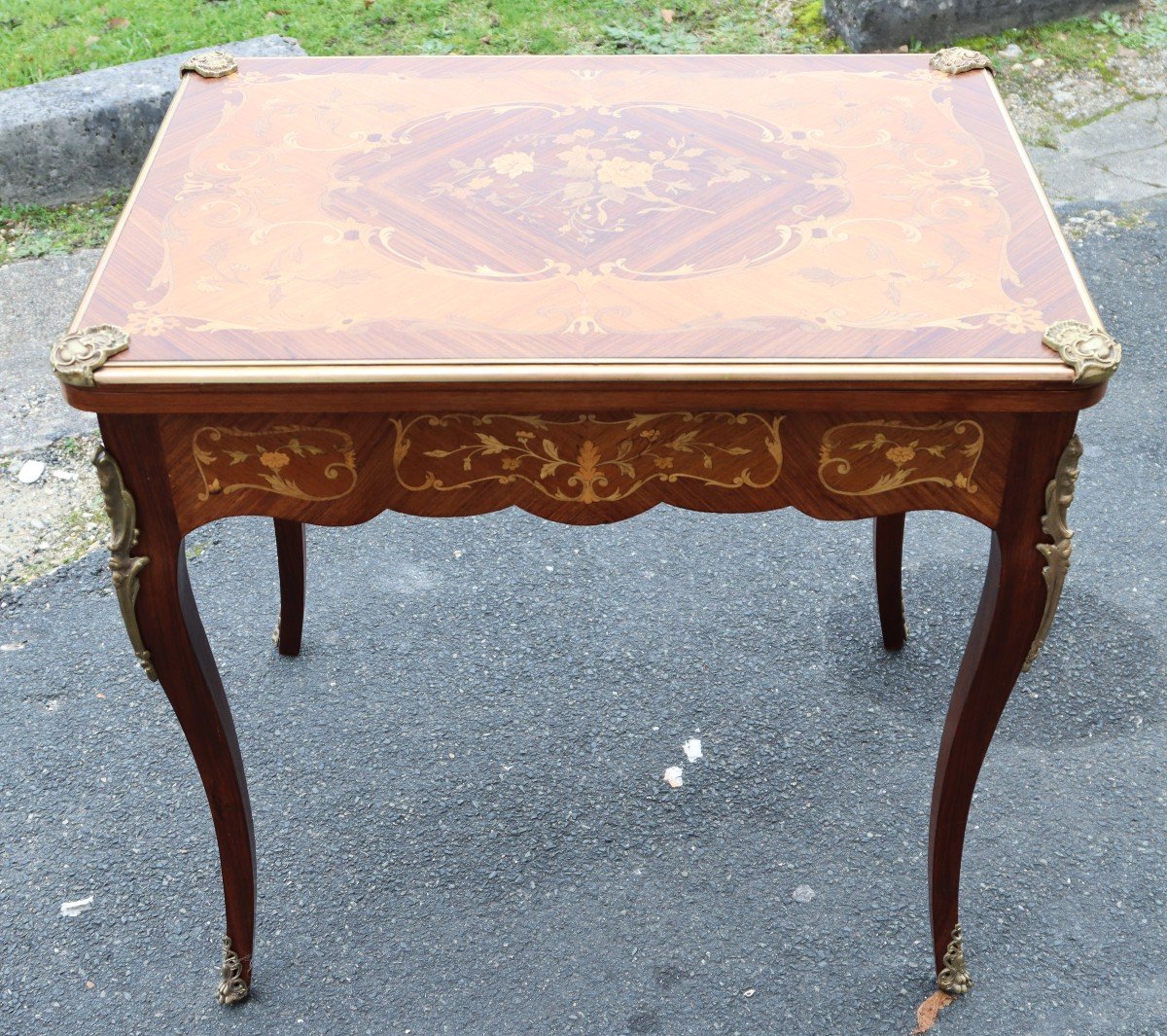 Table à Jeux  Marqueté De Style Louis XV, XIXe