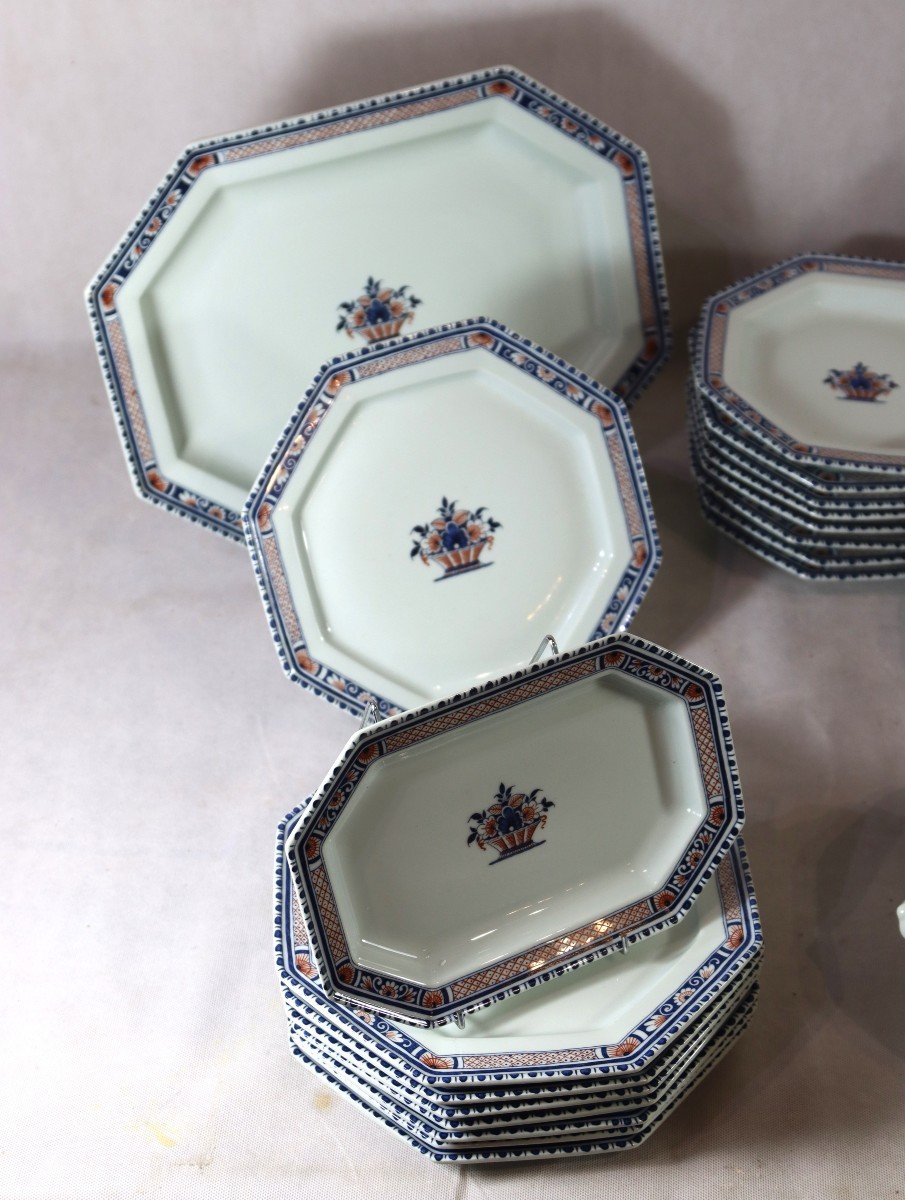 Partie De Service En Porcelaine De Limoges Modèle " Vieux Rouen XVIIIe ", 51 Pièces, XXe-photo-2