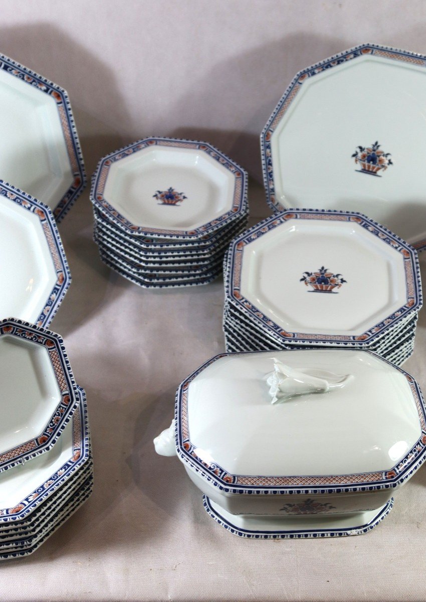 Partie De Service En Porcelaine De Limoges Modèle " Vieux Rouen XVIIIe ", 51 Pièces, XXe-photo-3