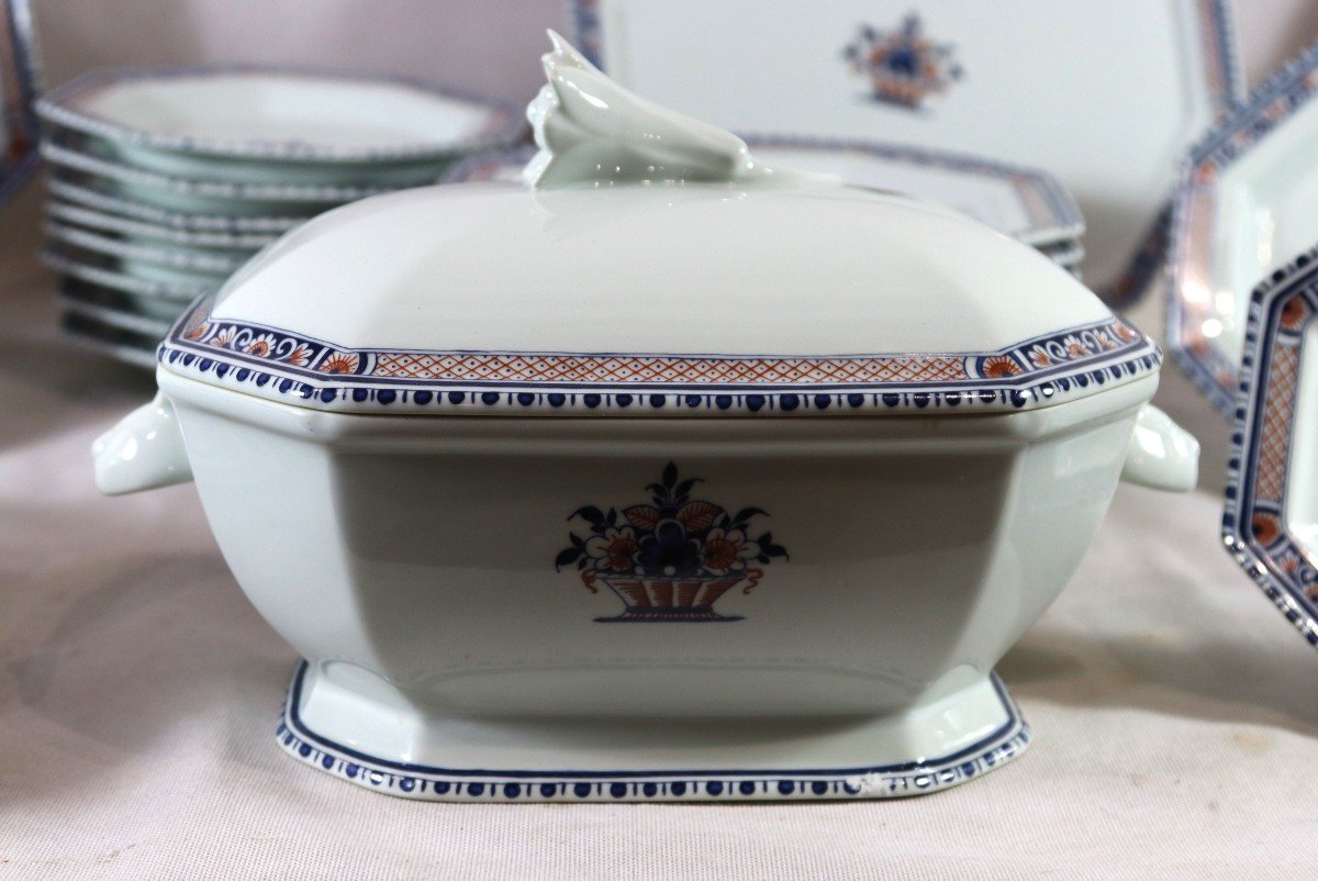 Partie De Service En Porcelaine De Limoges Modèle " Vieux Rouen XVIIIe ", 50 Pièces, XXe-photo-2