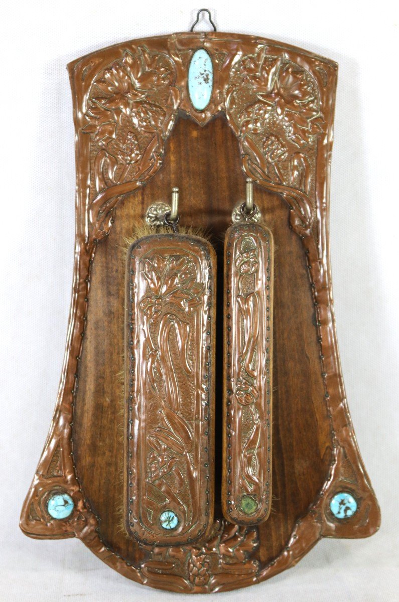 Ensemble Porte-brosse " Art Nouveau ", 1900