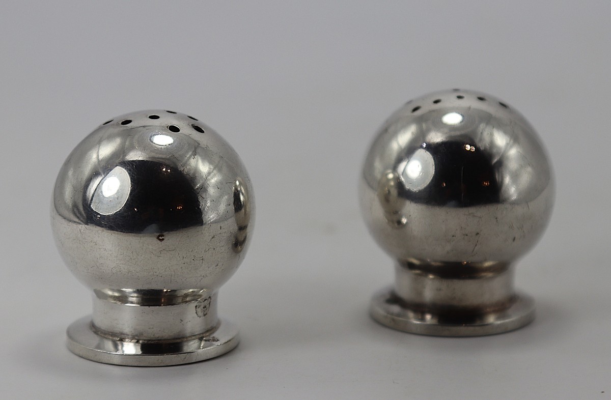 Luc Lanel (1893-1965) For Ercuis, Silver Metal Salt And Pepper Shaker, Art Deco