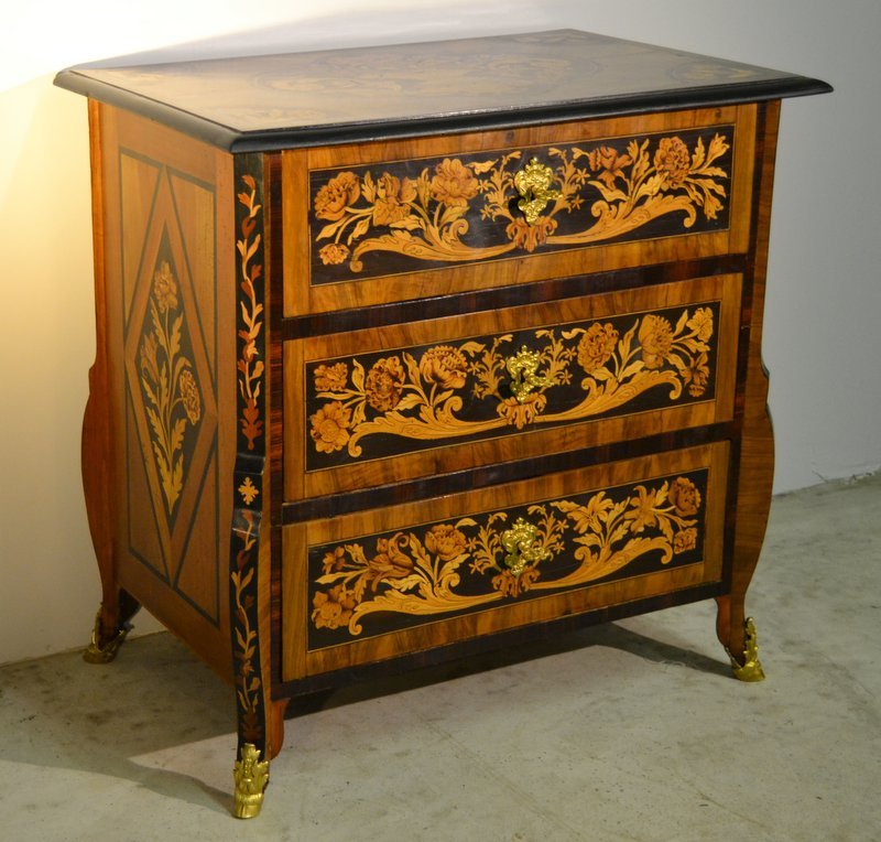 Rare Small Mazarine Louis XIV Commode, XVIIIth