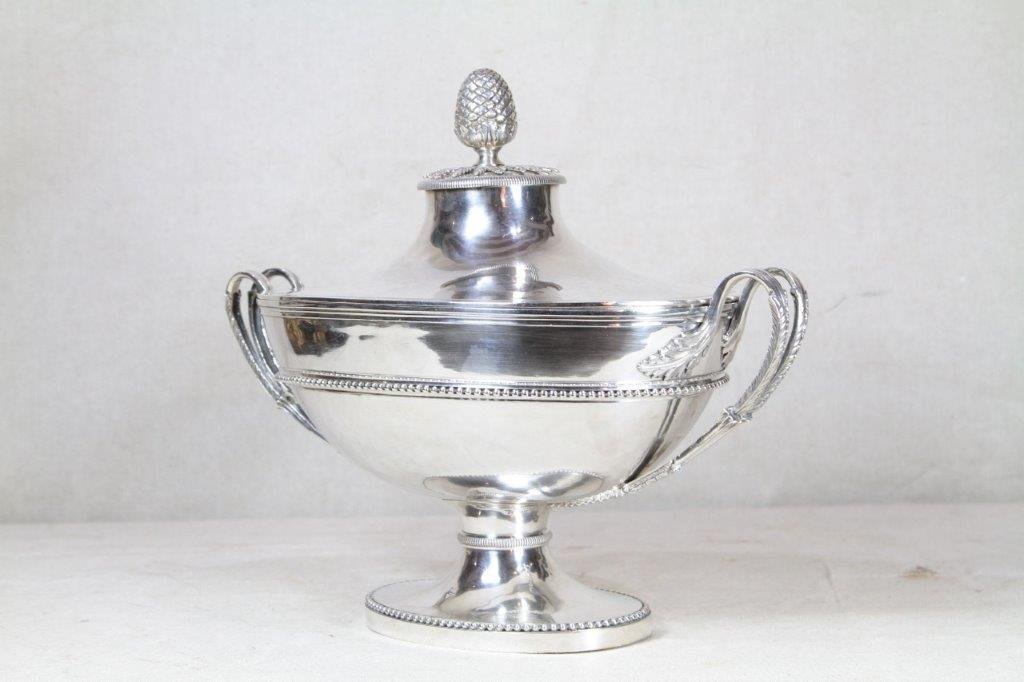 Jean-françois Caron (paris, 1783-1789), Soup Tureen In Sterling Silver, 18th Century