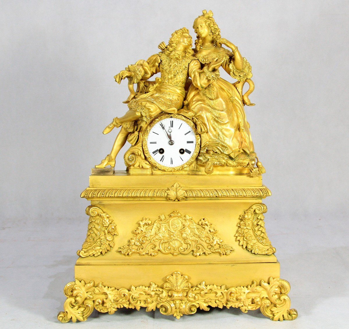 Pendule bronze doré " Louis XIV et une courtisane", XIXe-photo-2