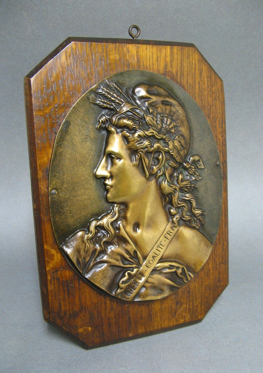 Marianne, Oval Bas Relief, Bronze From The Nineteenth Century.-photo-2
