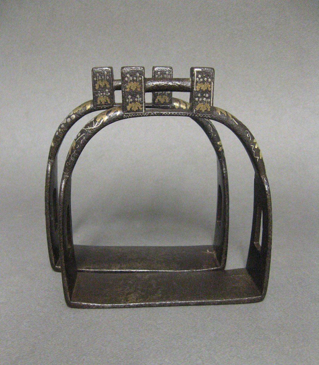 Pair Of Nineteenth Damascene Iron Stirrups.-photo-4