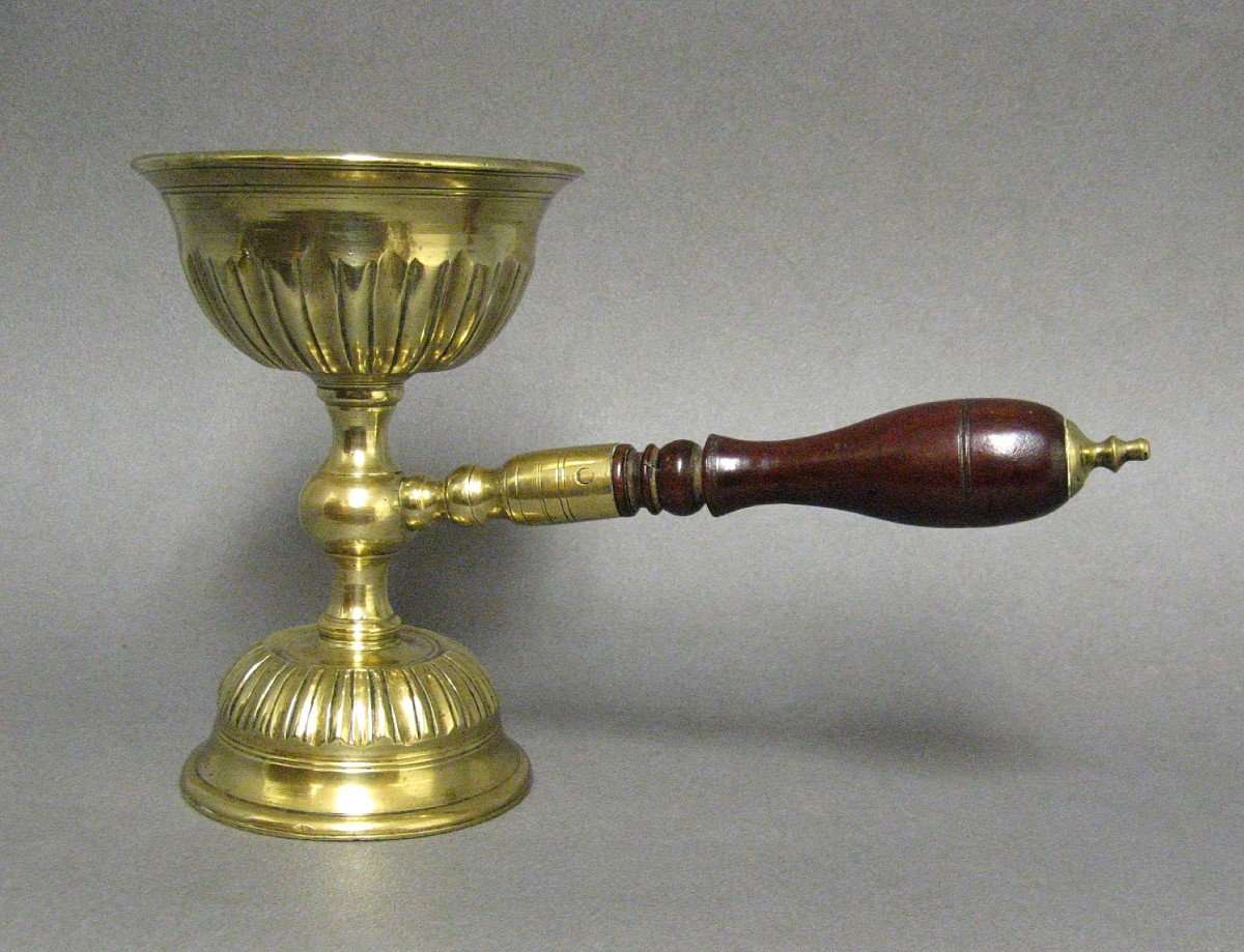 Apothecary Crucible In 18th Century Bronze.