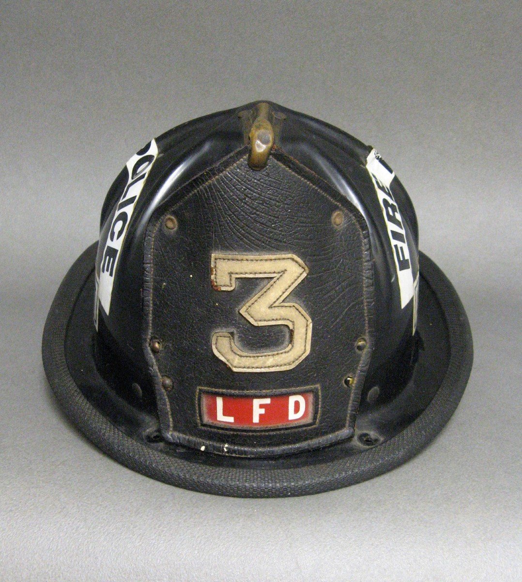 American Police Firefighter Helmet. Cairns & Brother Helmet.-photo-3