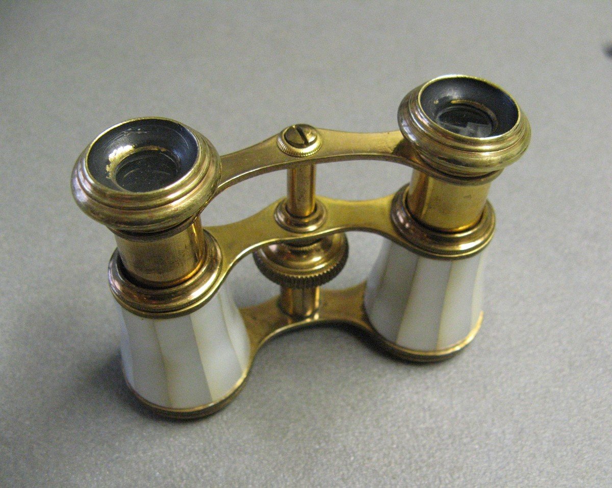 Pair Of Mother-of-pearl And Gilded Brass Theater Binoculars, 19th Century.-photo-3