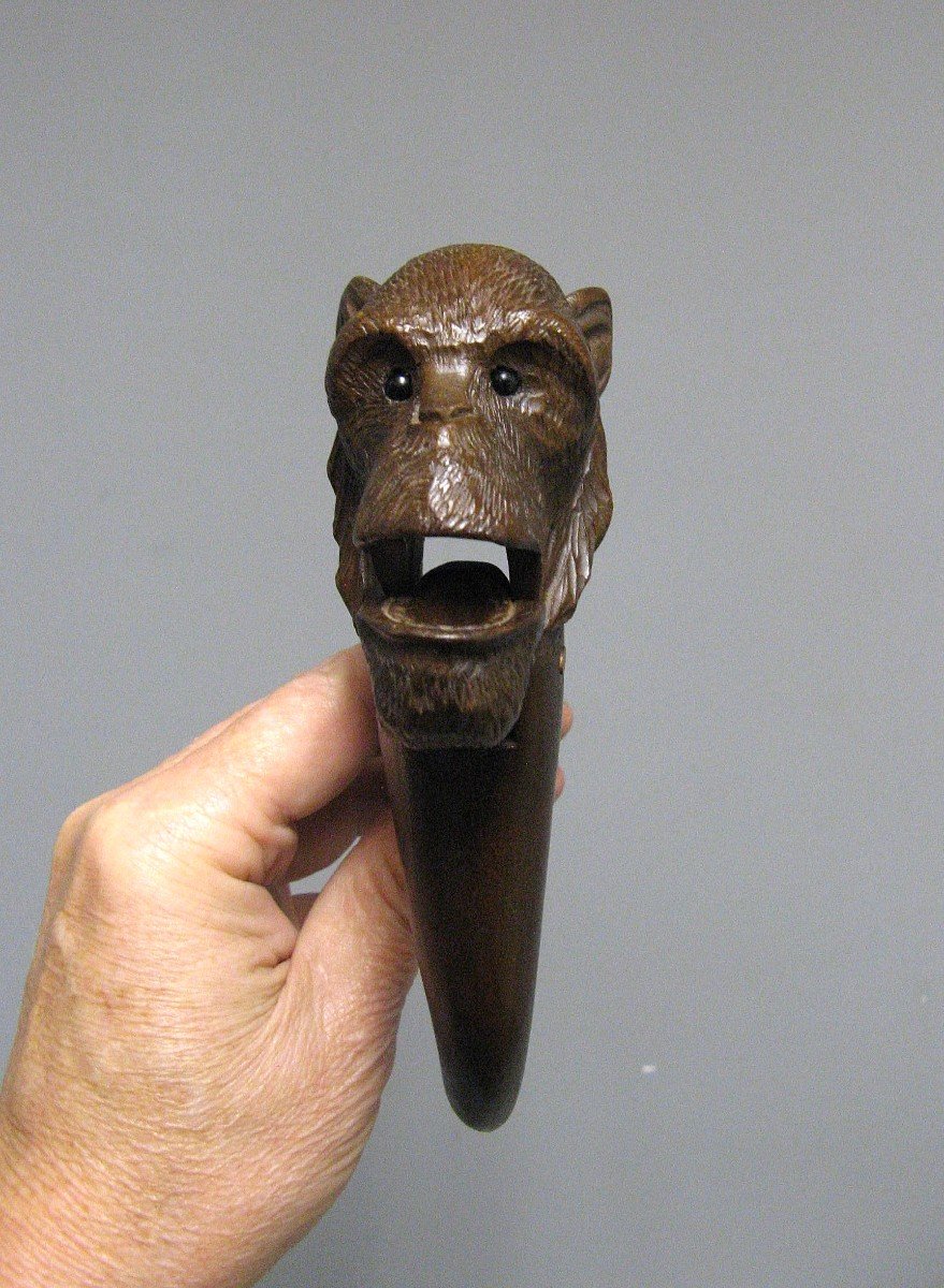 Nutcracker Hazelnut Zoomorphic Sculpture Monkey Head.-photo-2