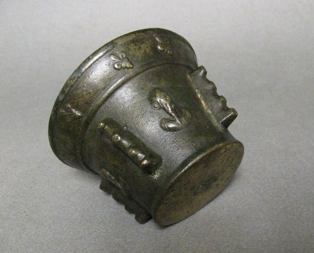 17th Century Bronze Mortar. Fleur De Lys.