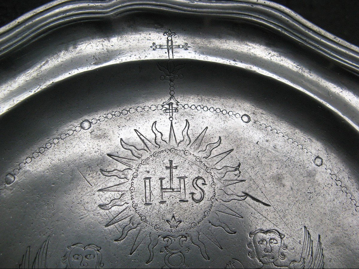 Large Pewter Dish, 18th Century Religious Art.-photo-3