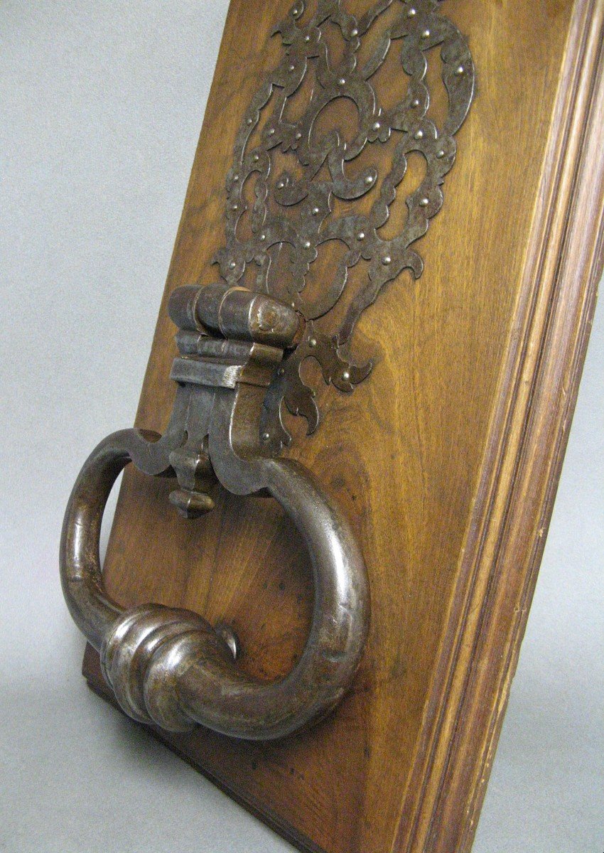 18th Century Wrought Iron Door Knocker.-photo-3