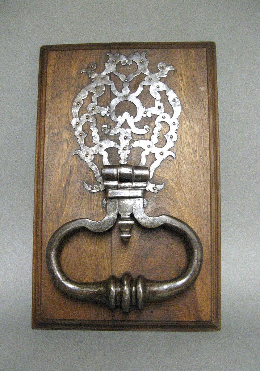 18th Century Wrought Iron Door Knocker.-photo-2