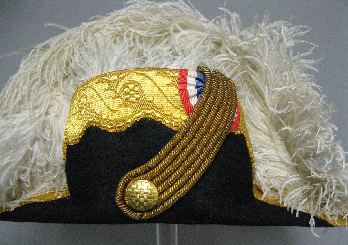 Bicorne De Suisse d'église.-photo-2