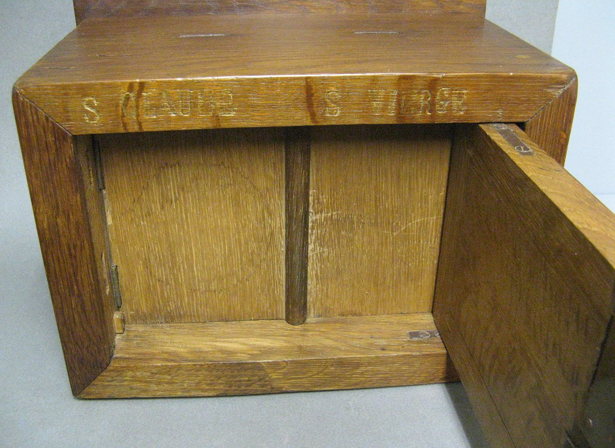 18th Century Carved Wooden Church Trunk. -photo-1