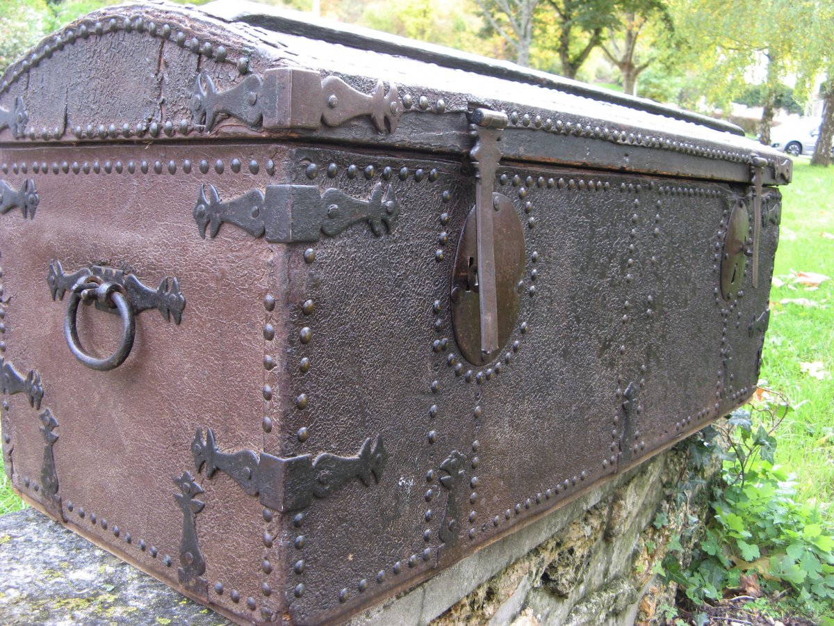 Seventeenth Century Studded Leather Trunk.-photo-3