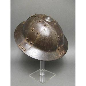 Casque anglais du film Jeanne d'Arc. Objet de curiosité.