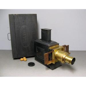 19th Century Fixed Oil Lantern Projector.