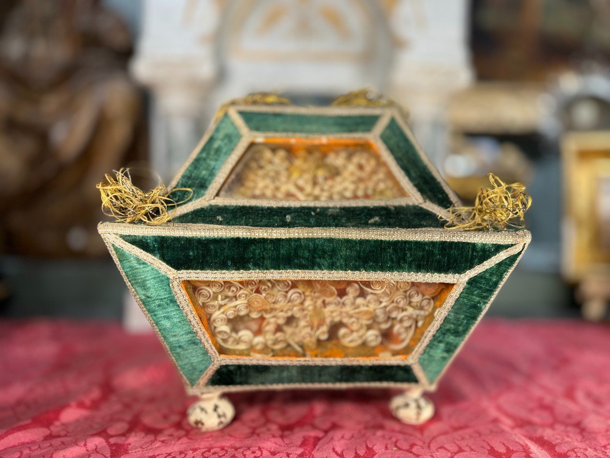 Rare Velvet Reliquary Hunting In Its Wooden Box - 18th Century-photo-1