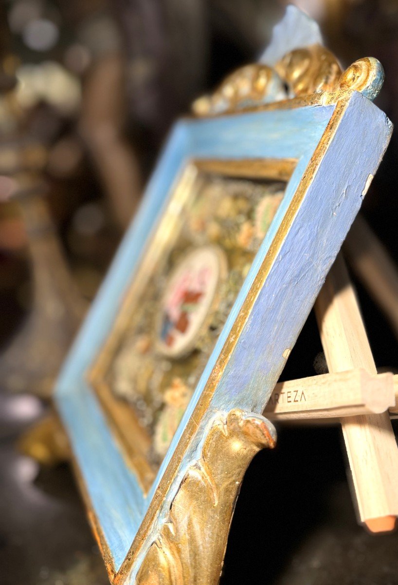 Italian Reliquary Frame In Soft Colors - 19th Century  -photo-3