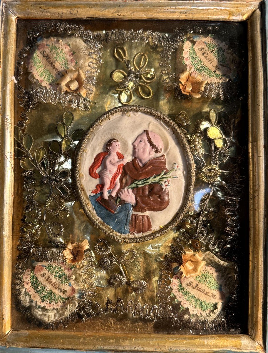 Italian Reliquary Frame In Soft Colors - 19th Century  -photo-4