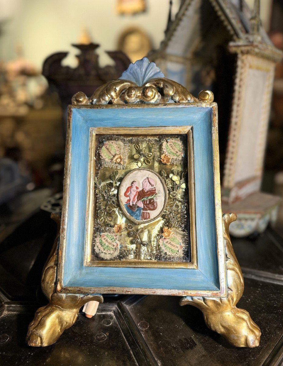 Italian Reliquary Frame In Soft Colors - 19th Century  -photo-1