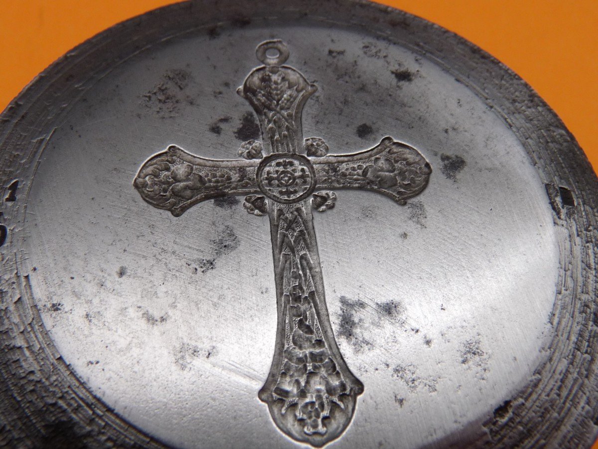 Matrice De 1853 Utilisée Pour Frapper Un Pendentif Religieux-photo-3